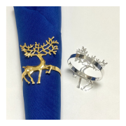 Phụ Kiện Trang Trí Bàn Tiệc Trong Trung Tâm Tiệc Cưới